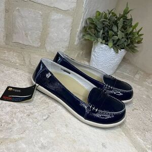 Spenco navy blue patent leather Loafers sz 10
